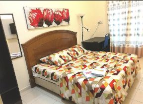 Master bedroom daripada Facebook rasmi MyHomestay Muar